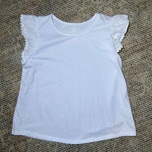Girl’s Wonder Nation white top with eyelet cap sleeves